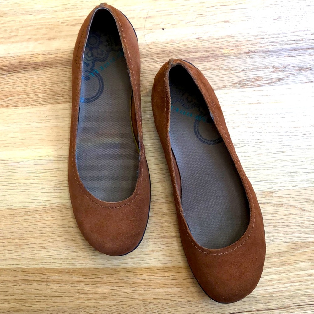 Merrell camel suede leather flat brown ballet shoes Fall Winter comfort size 7.5